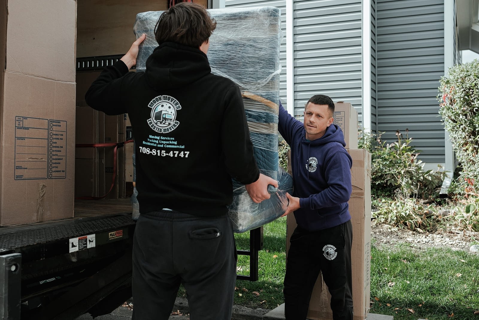 How to get rid of old furniture legally in Ch